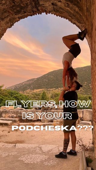 No one really knows how to spell it or pronounce it…. It’s the nemesis of many, it can come and suddenly it goes…. If you are a flyer and you want to train alone(or with a spotting buddy) handstands on a height is a good way. If you want to roll up into a h2h it’s helpful to be able to roll up onto higher surfaces:) #wheresthetable #partneracrobatics #handstands #onaheight #gettinghigher #readytoroll